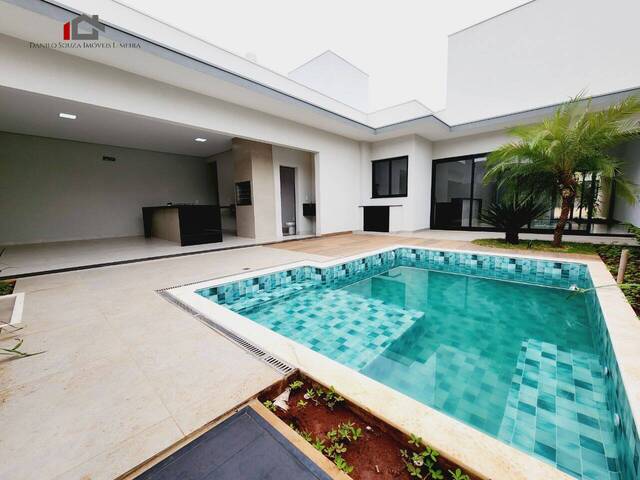 #320 - Casa em condomínio para Venda em Limeira - SP