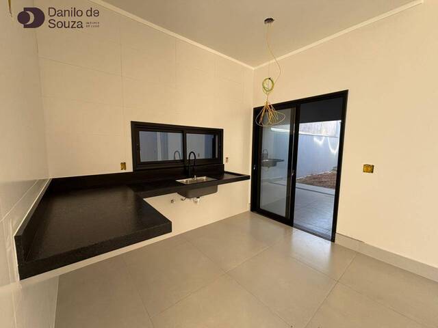 #932 - Casa para Venda em Limeira - SP - 2