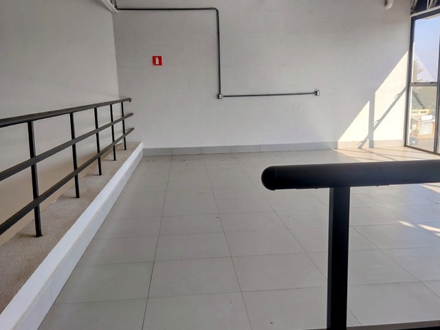 #1051 - Salão Comercial para Venda em Limeira - SP - 2