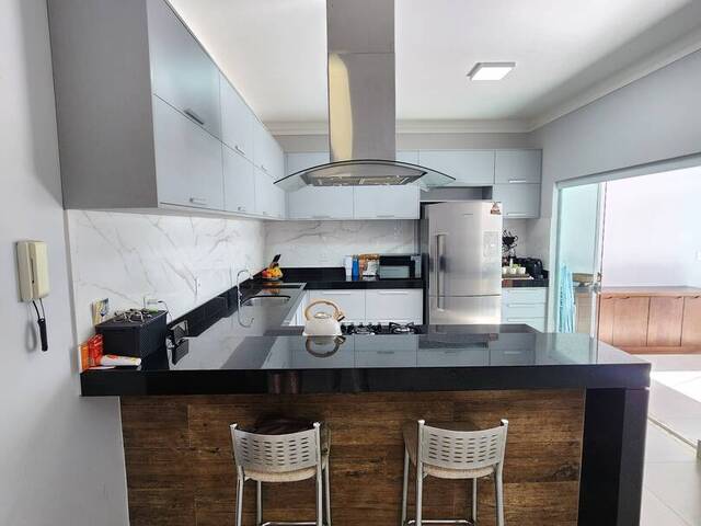 #1061 - Casa para Venda em Limeira - SP - 3