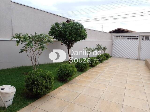 #1562 - Casa para Venda em Limeira - SP - 2