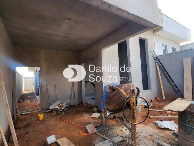 #1634 - Casa para Venda em Limeira - SP - 2