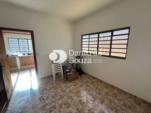 #1642 - Casa para Venda em Limeira - SP - 2